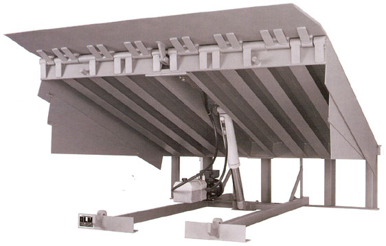 hydraulic dock leveler